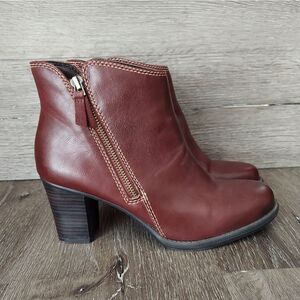 NATURAL SOUL by Naturalizer Womens Sego Claret 8.5 Block Heel Zip Ankle Boot